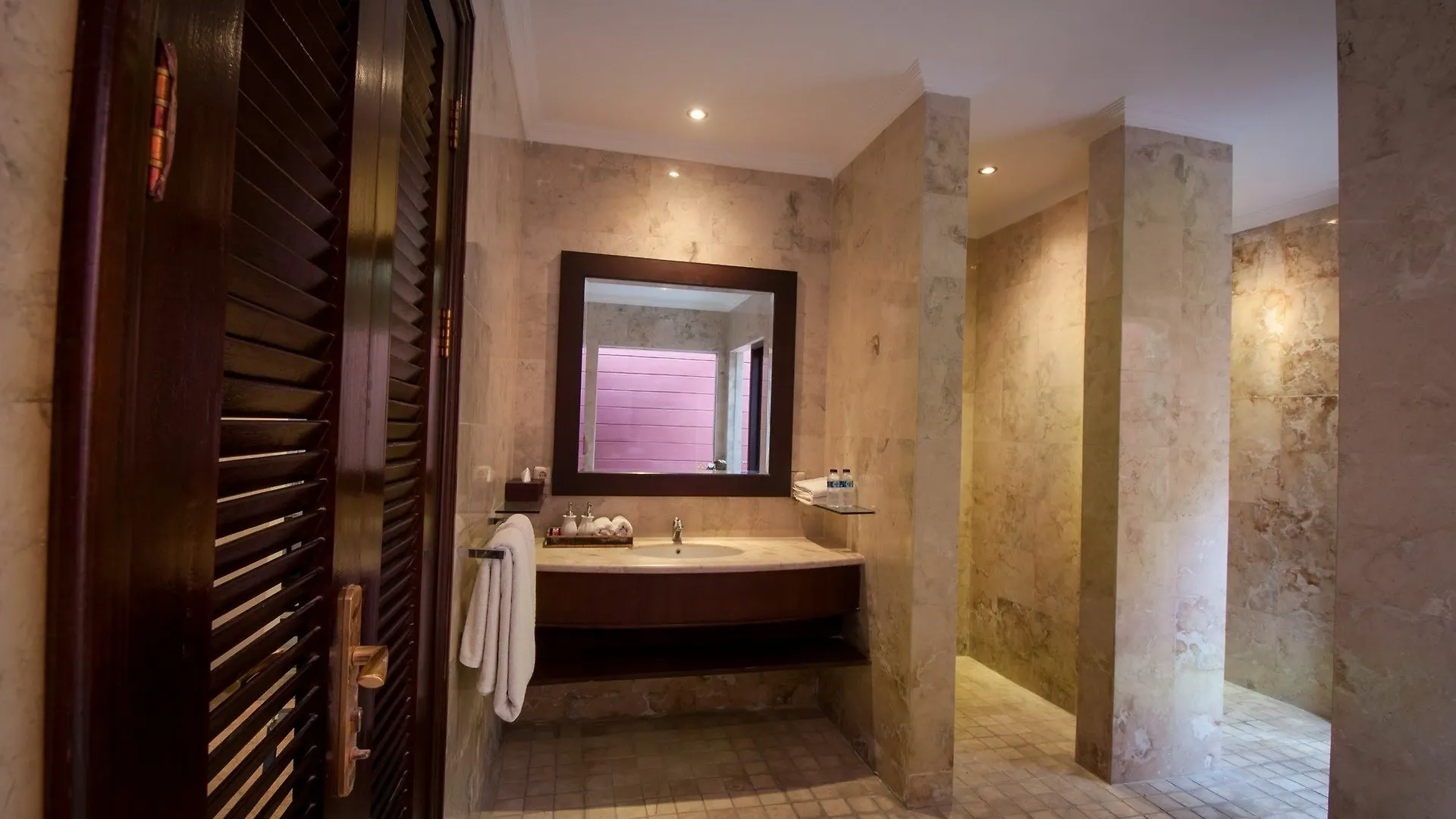 Hotel Villa Green Kori Kuta