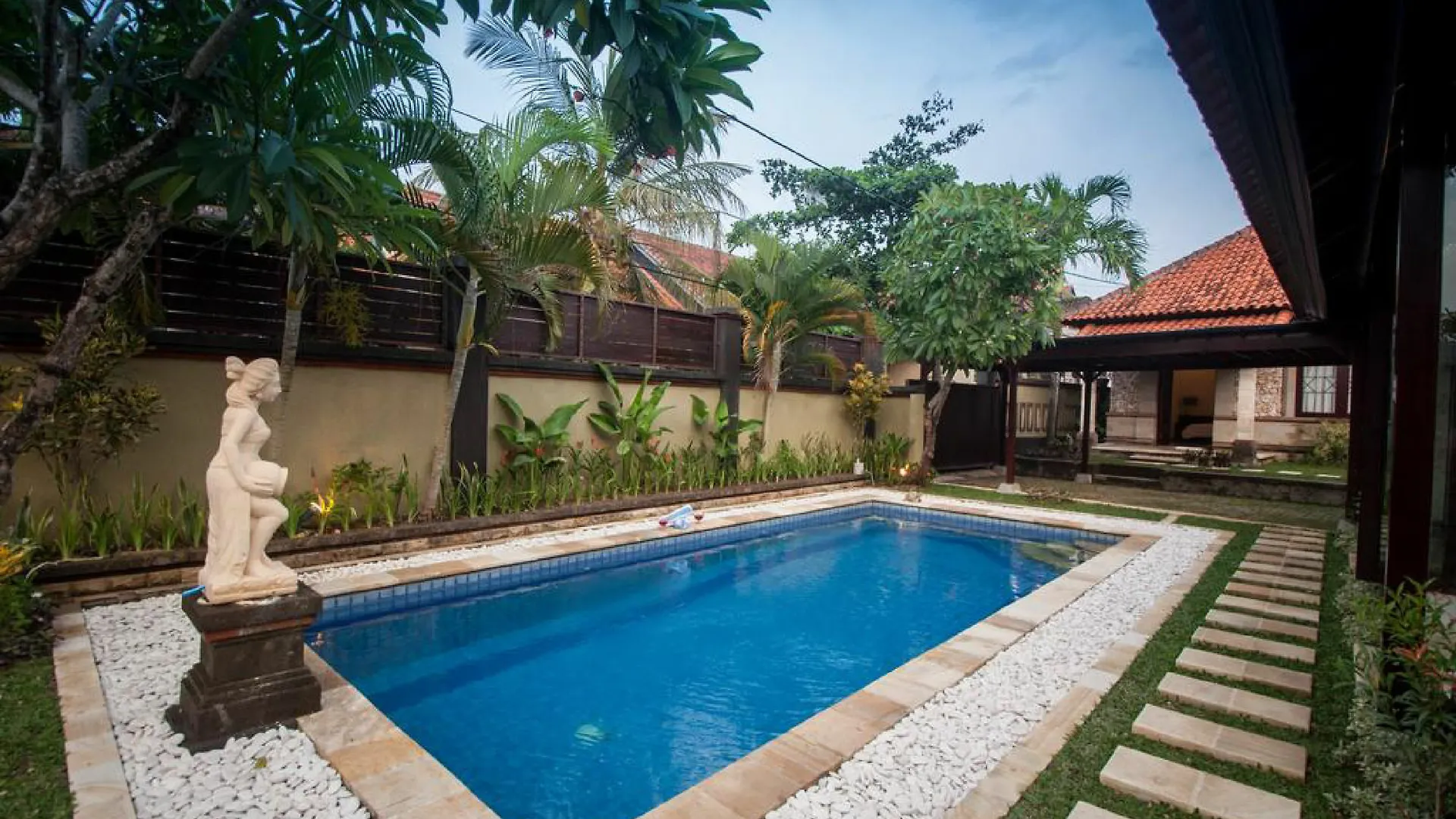 Hotel Villa Green Kori Kuta